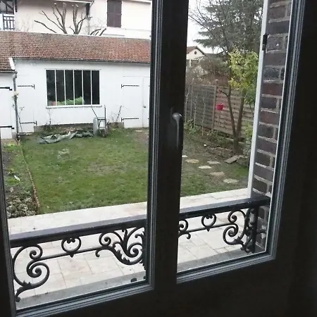 בית נופש Le Lieu Enchante טרואה